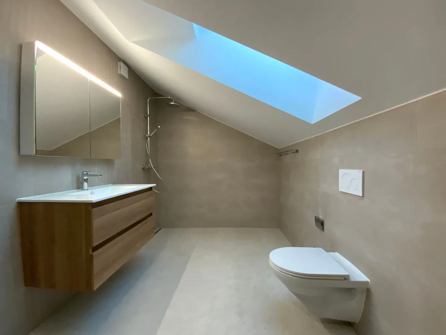 New - 2.5 rooms, 67 m² with covered balcony - Photo 4 of 11