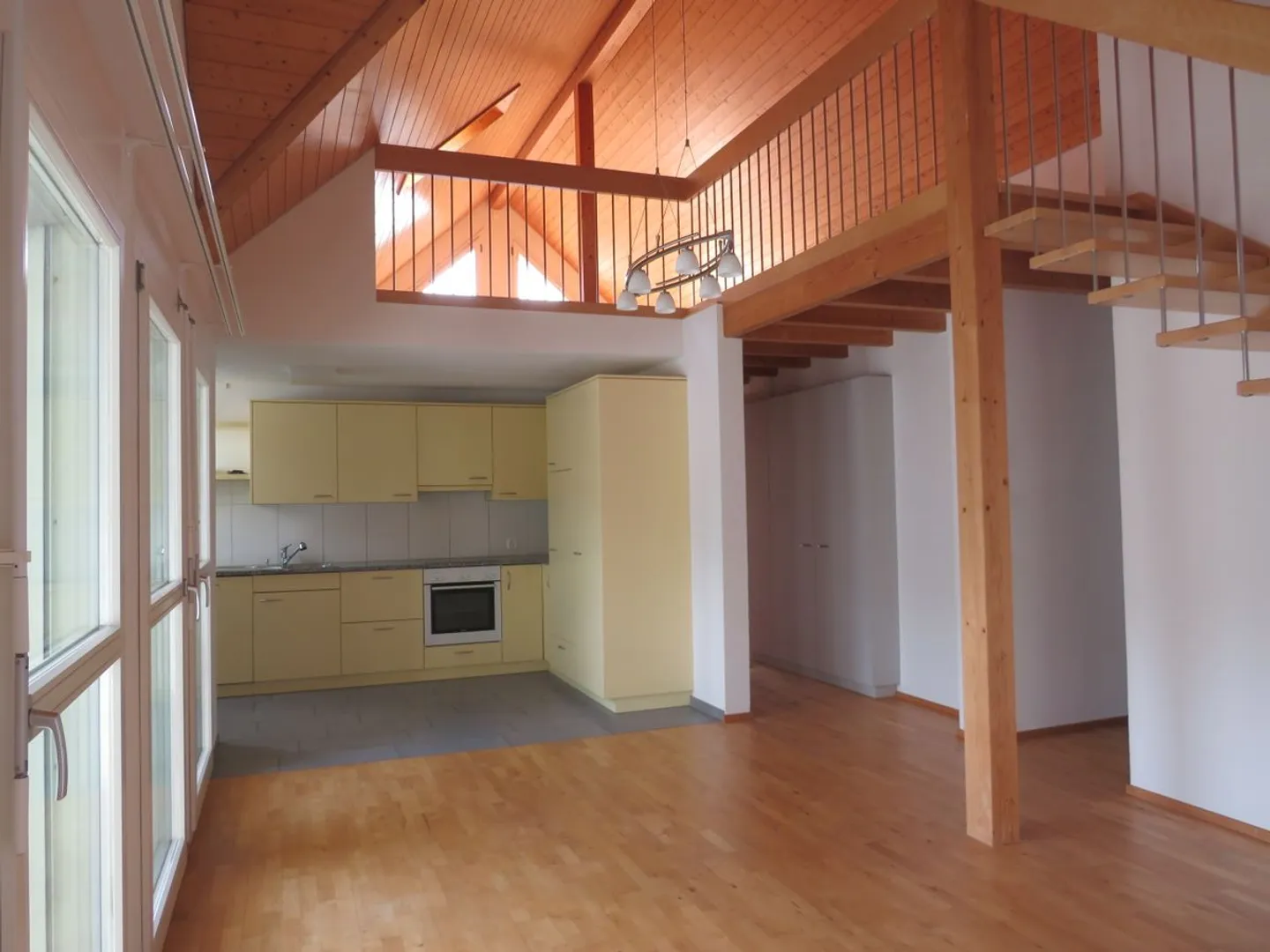 Moderno appartamento duplex di 4,5 stanze in posizione idilliaca - Foto 1 di 13