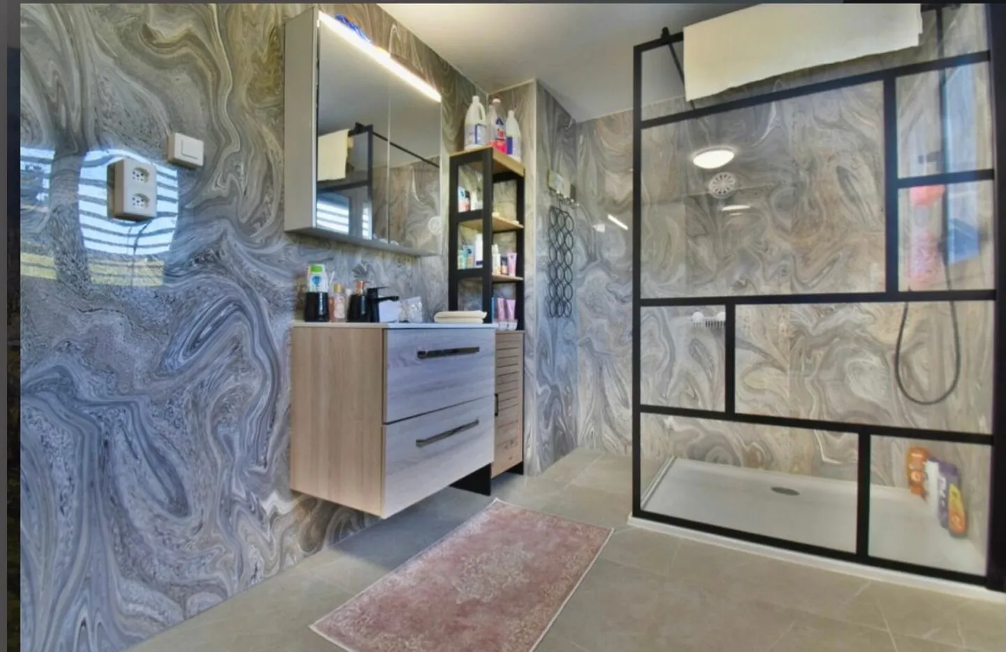 Zeitgenössische 6-Zimmer-Villa - Kombination aus Design, Komfort und Funktionalität - Foto 7 von 9