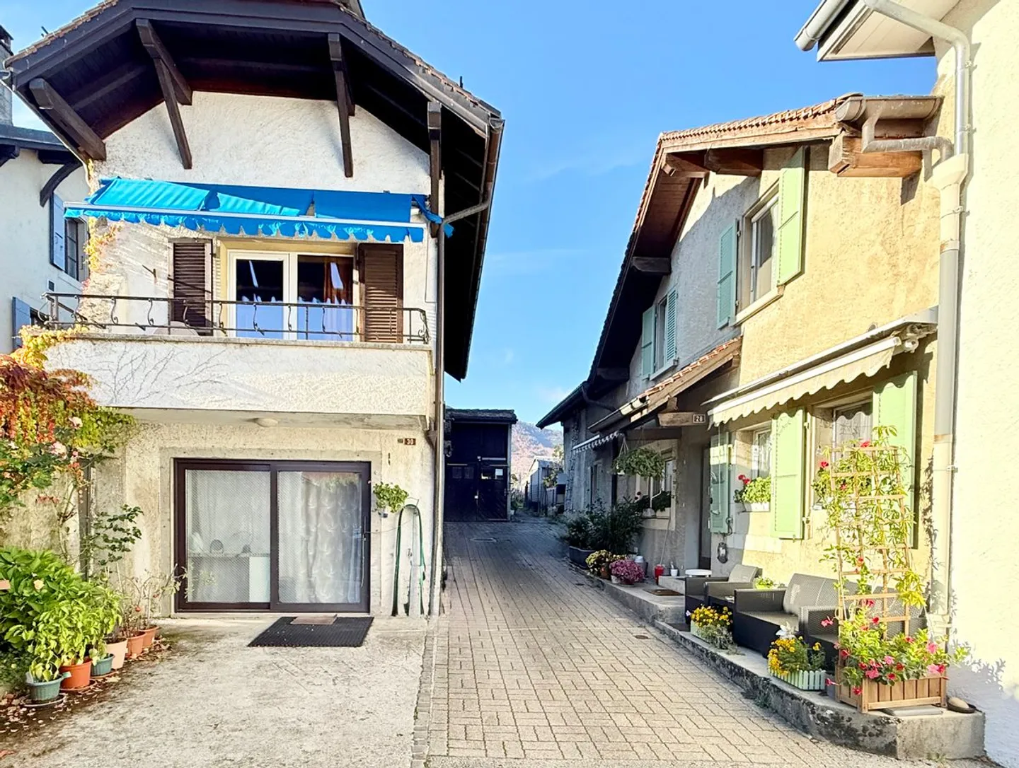 Terreno di 505 m² con due abitazioni e fienile - Chéserex - Foto 1 di 8