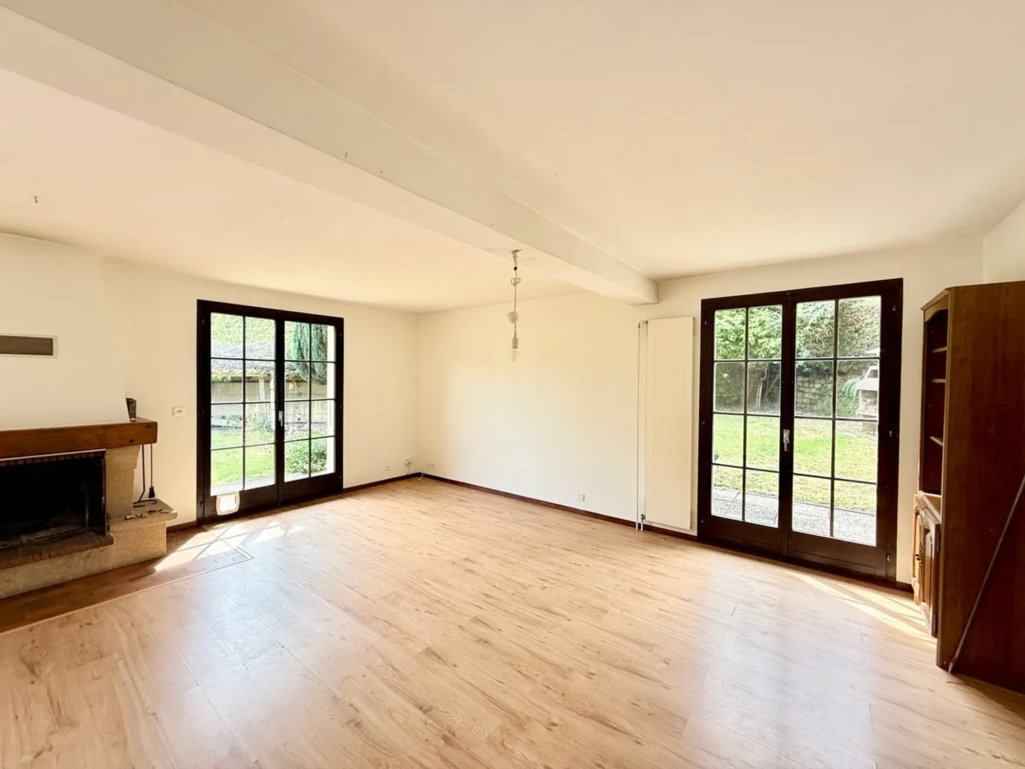 Incantevole villa a schiera a Le Mont-sur-Lausanne - Ideale per la vita familiare - Foto 2 di 3