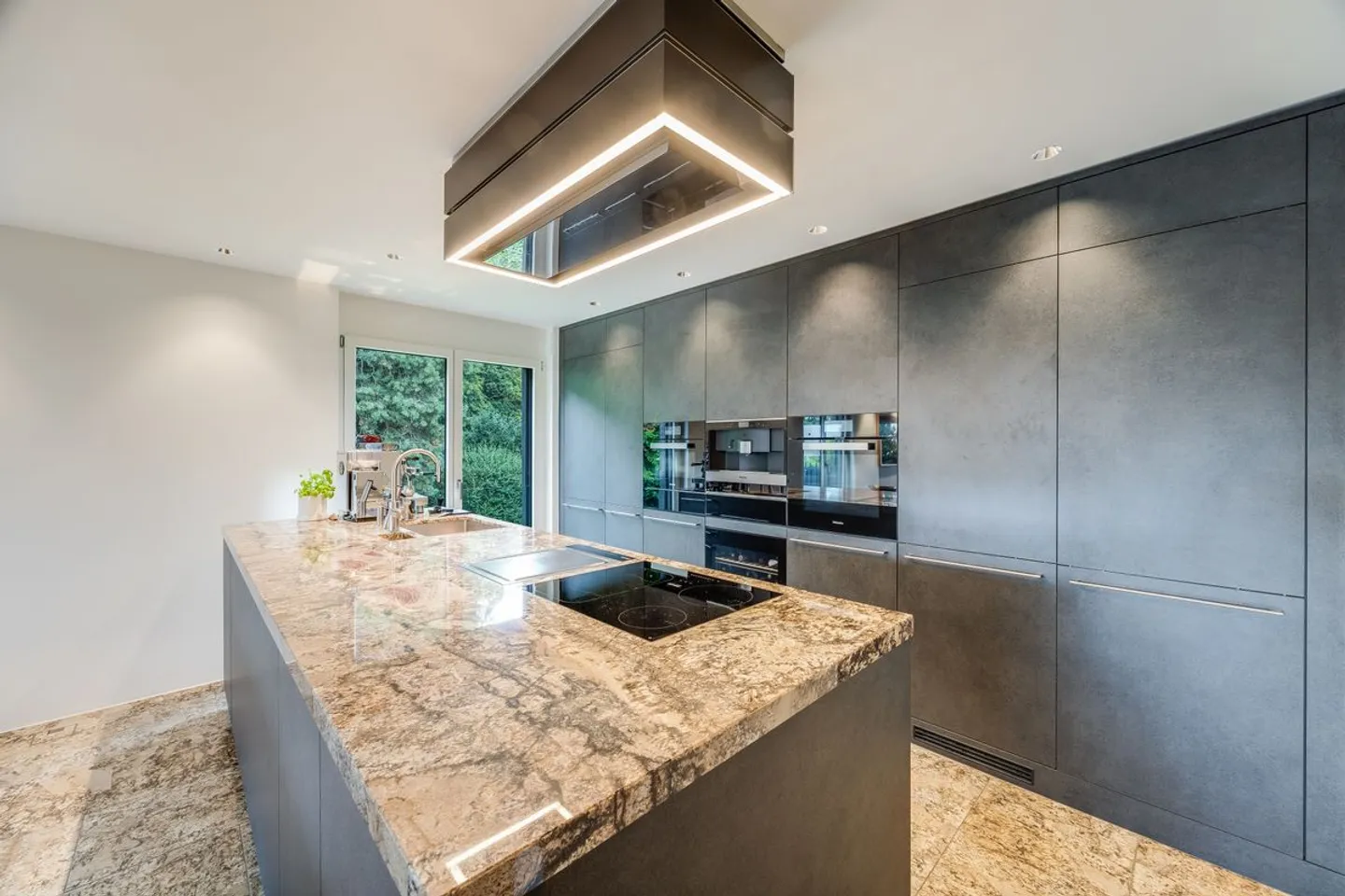 Appartamento attico esclusivo con due terrazze - Foto 7 di 12