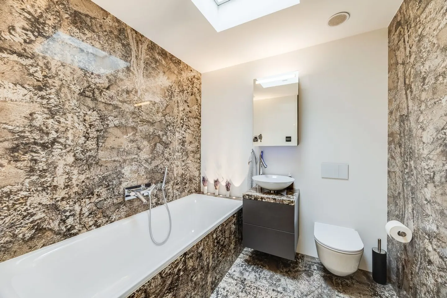 Appartamento attico esclusivo con due terrazze - Foto 10 di 12
