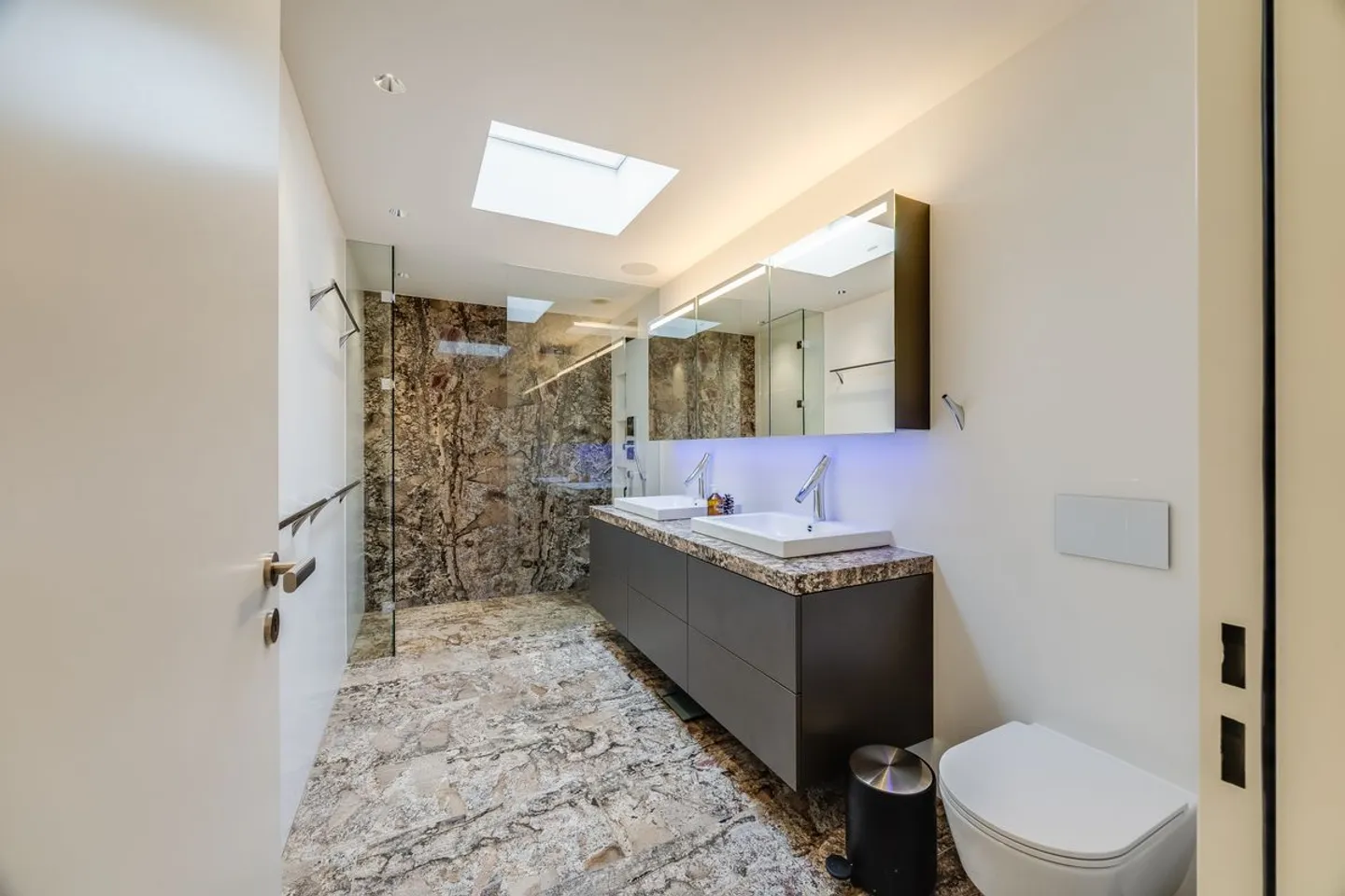Appartamento attico esclusivo con due terrazze - Foto 11 di 12