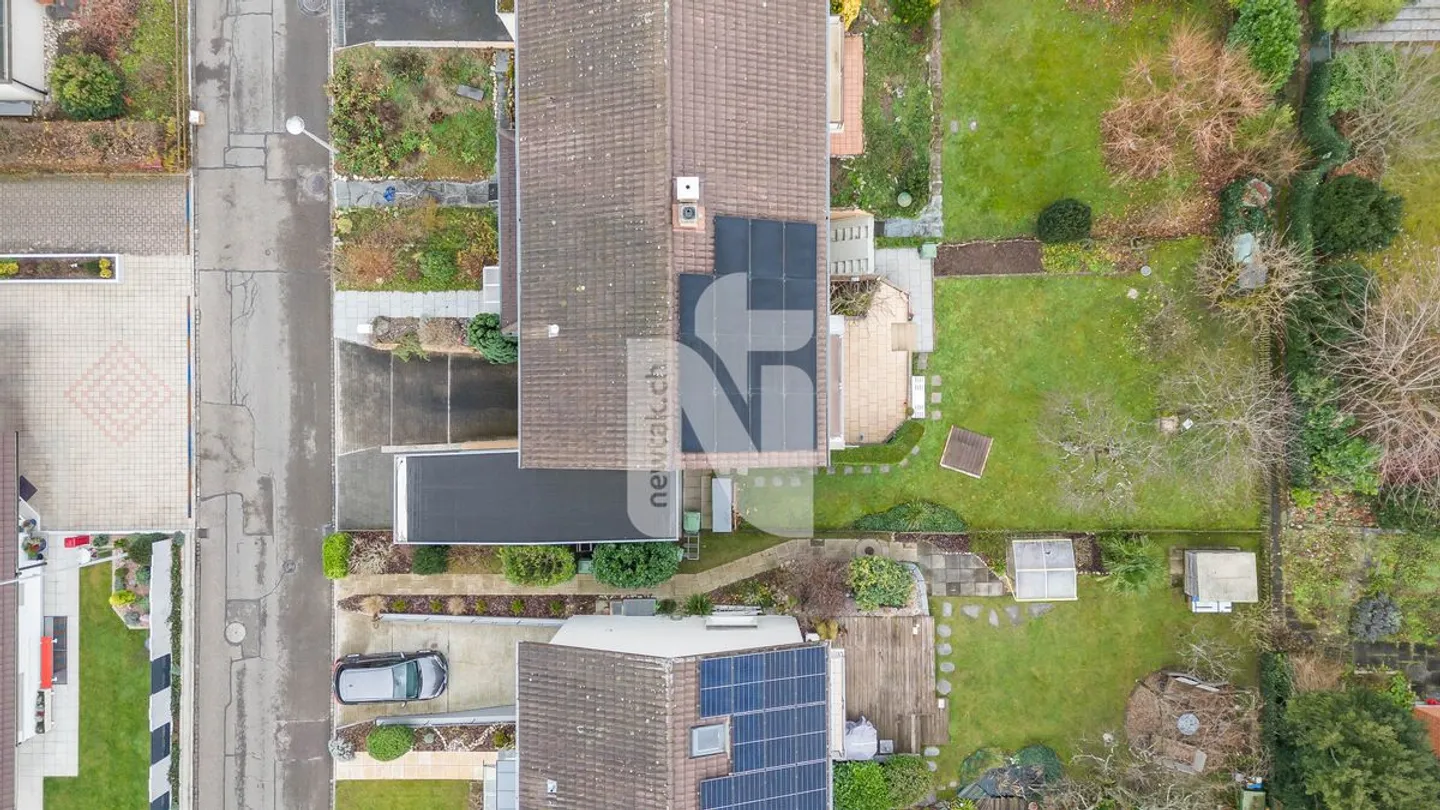 Moderno e adatto alle famiglie - con giardino, balcone, carport e garage - Foto 2 di 13