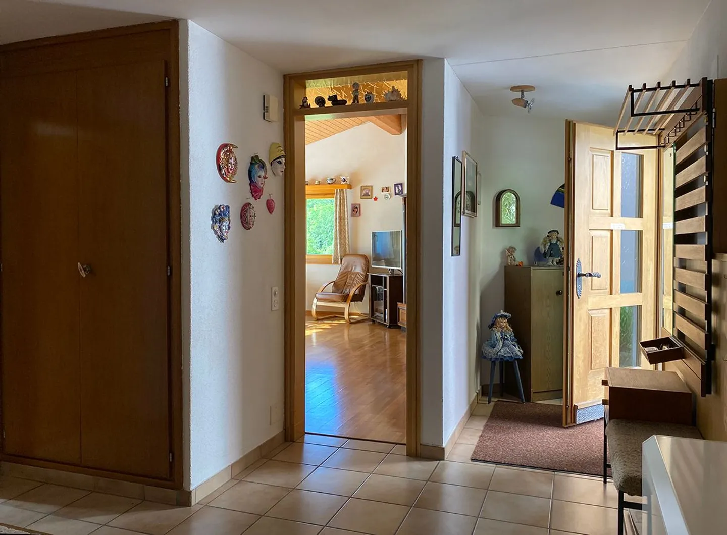 Grande maison bifamiliale - grands espaces - Photo 4 sur 11