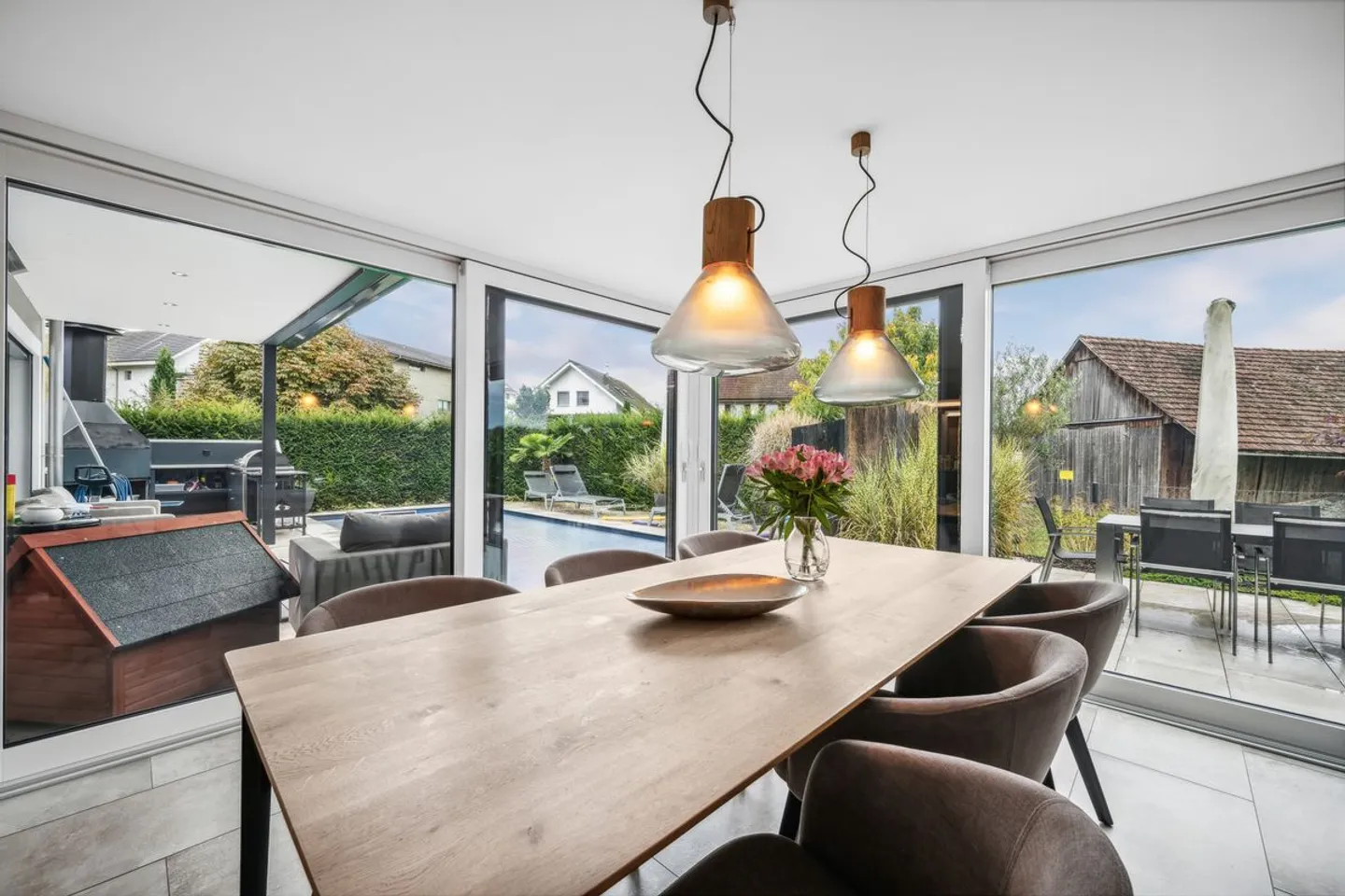 Dreamlike single-family house in Jonen with swimming pool and breathtaking view - Photo 4 of 11