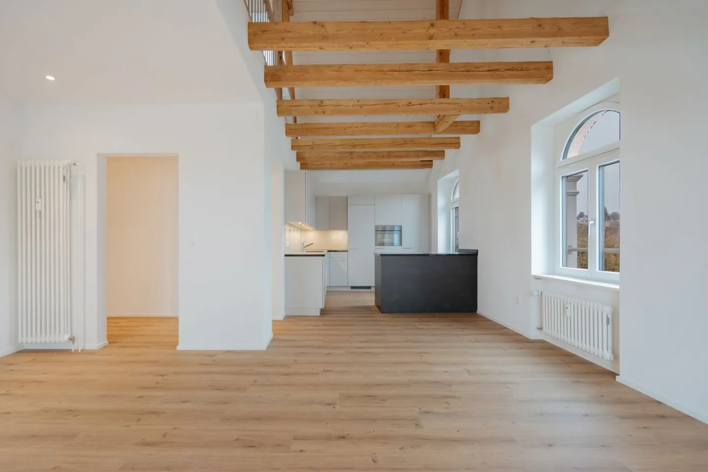 Charmante maisonette de 5 pièces avec galerie, terrasse sur le toit et loggia - Photo 13 sur 13