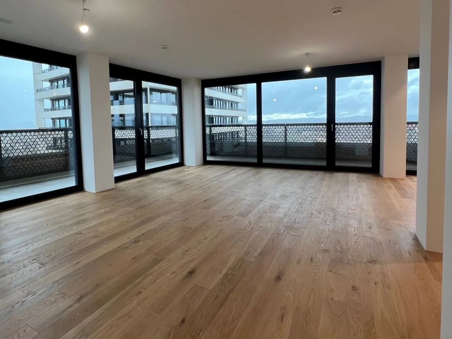 Vivere esclusivo al Three Point - Appartamento di 4,5 stanze con finiture di livello condominiale - Foto 2 di 11