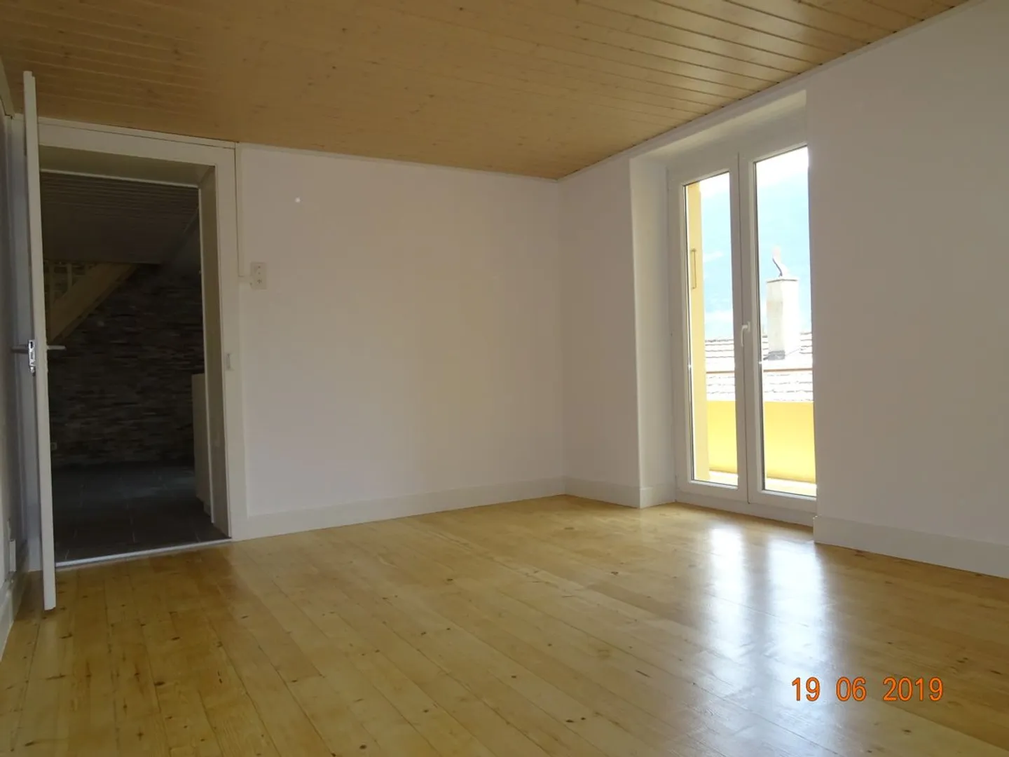 Casa con due appartamenti indipendenti - Foto 2 di 5