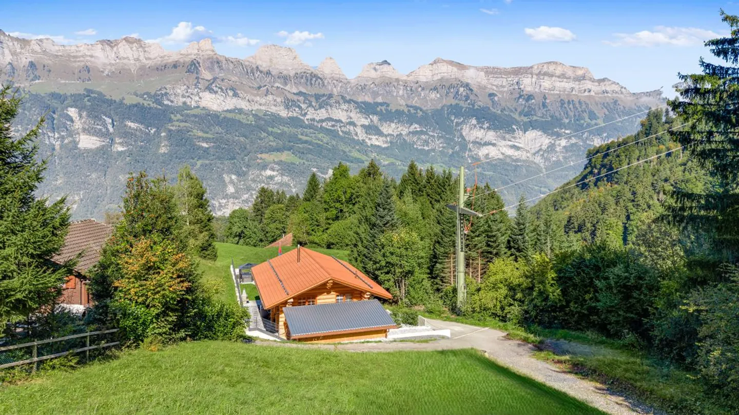 Bauland mit bewilligtem Einfamilienhaus-Projekt in Oberterzen, ruhige Lage mit Bergsicht - Foto 4 di 6