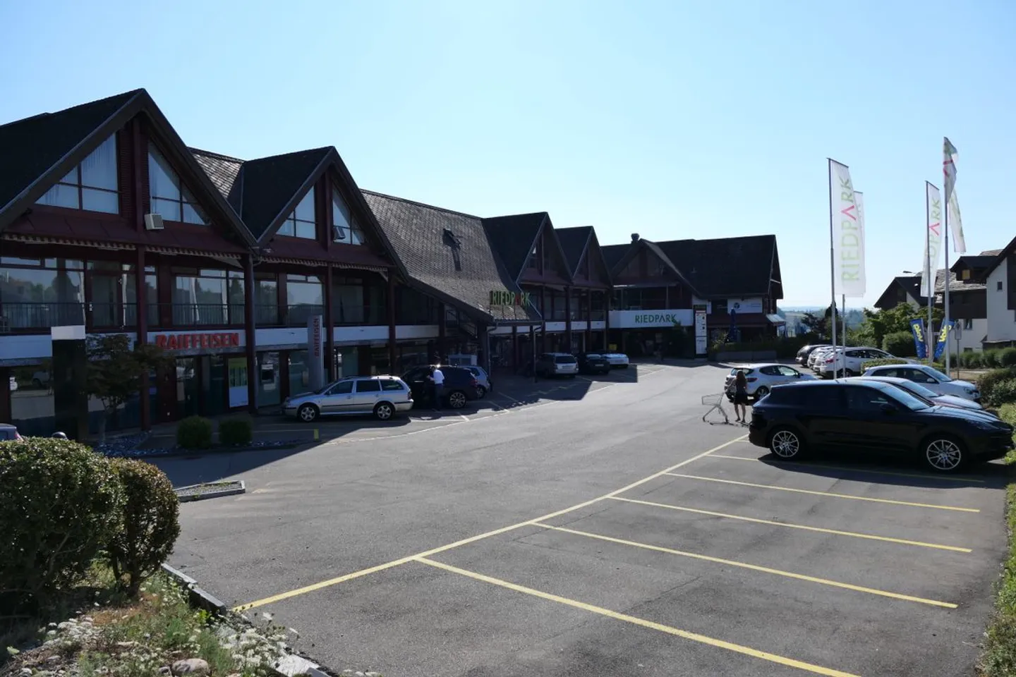 SUITABLE FOR STARTUPS - Photo 3 of 5