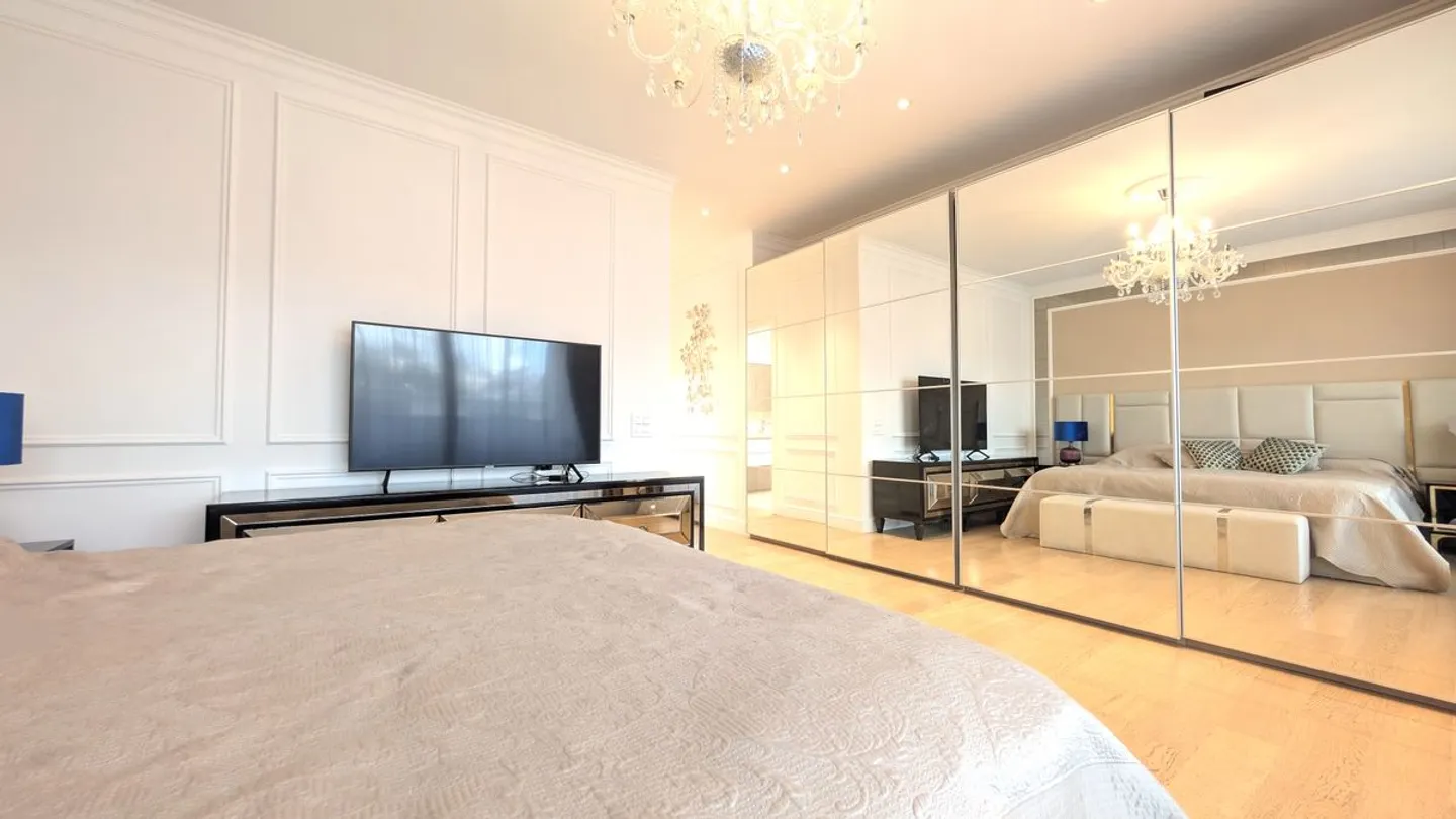 Prestigeträchtige Penthouse mit großzügigen Räumen und drei Panoramaterrassen - Foto 11 von 13