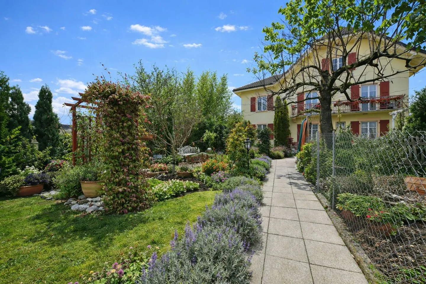 Charmante maison avec grand potentiel dans un environnement paisible  - Foto 12 von 12