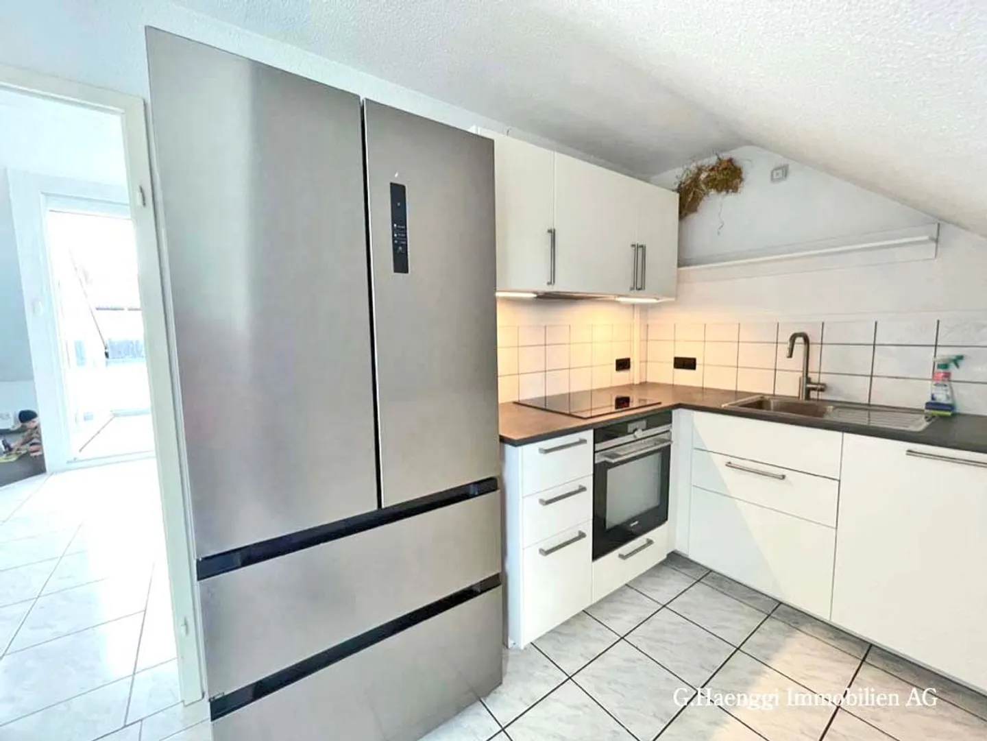APPARTEMENT MAISONETTE DE HAUTE QUALITÉ 4 1/2 CHAMBRES AVEC BELLE VUE - Photo 9 sur 13