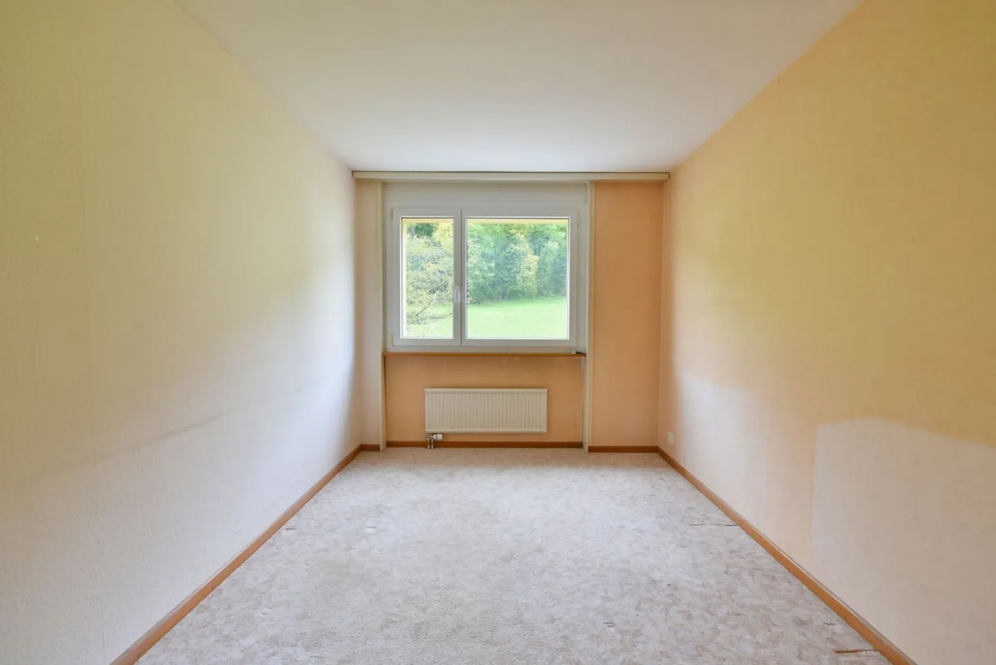 Bright 4.5-room apartment with balcony and parking space - Photo 8 of 10