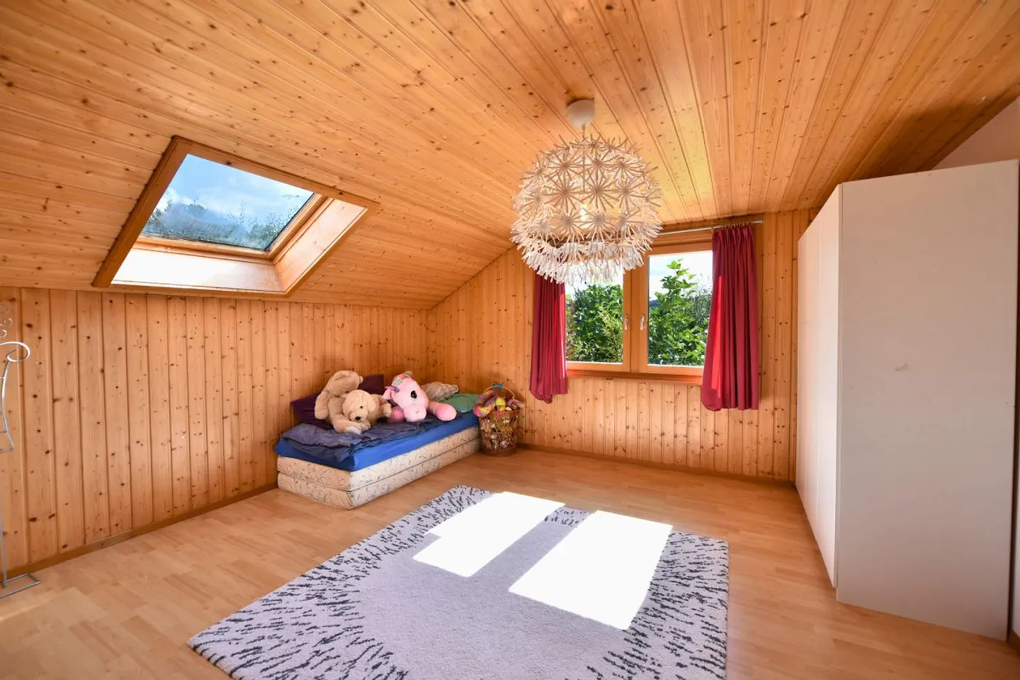 Familienvilla mit unabhängigem Studio - Foto 8 von 13