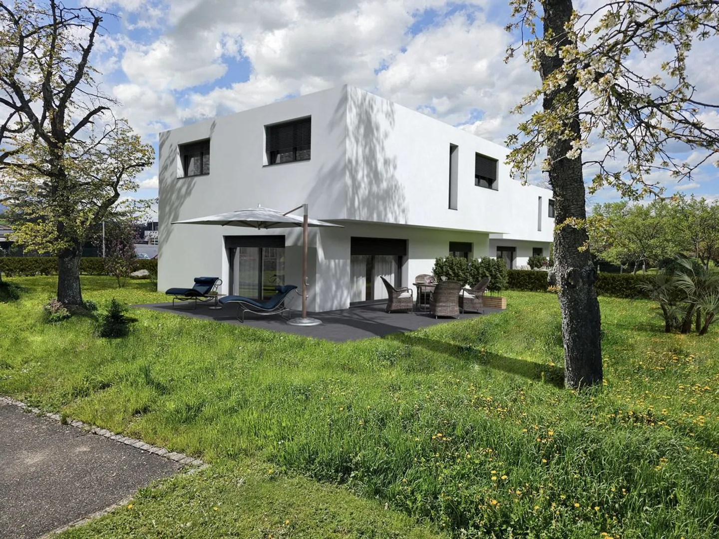 Magnificent 5.5-room villas with beautiful flat land and unobstructed view - Photo 1 of 3