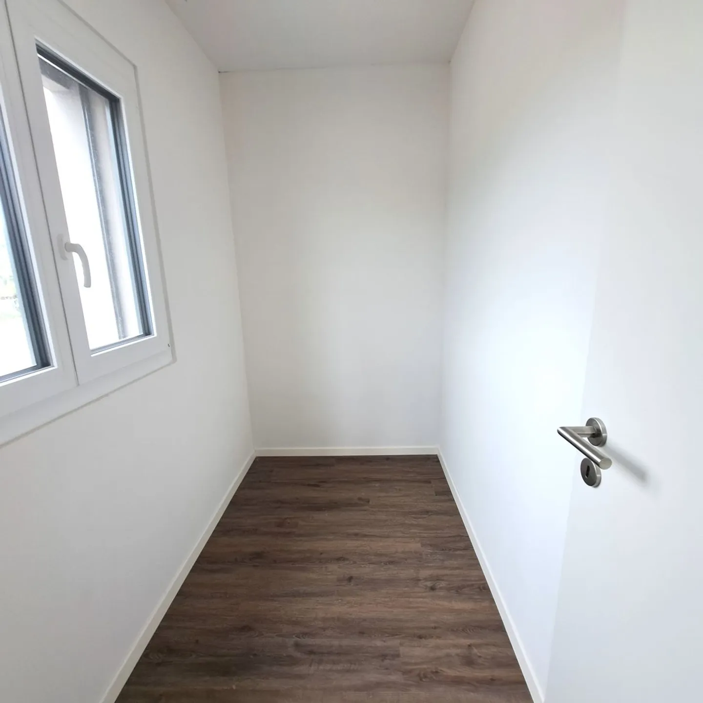 UFFICIO O STUDIO IN UNA POSIZIONE AD ALTA FREQUENZA - Foto 4 di 5