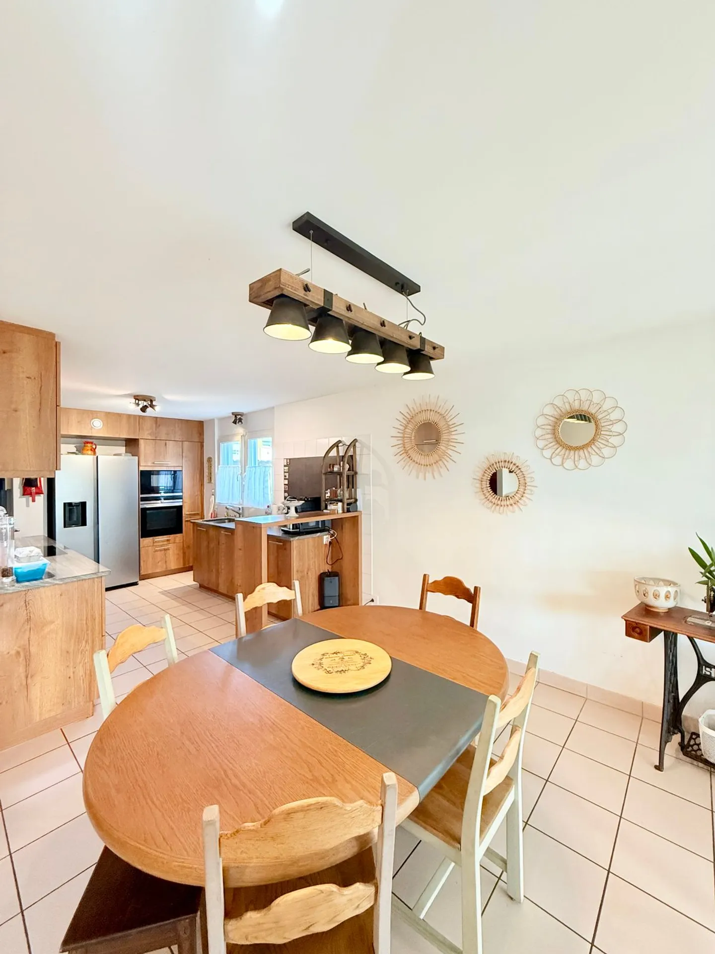 Mont-sur-Rolle - Beautiful family townhouse with garden, terrace and unobstructed view - Photo 2 of 9