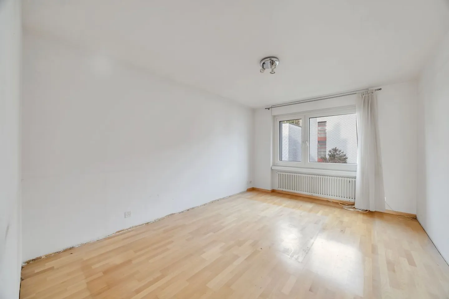 SUNNY, CENTRAL AND WITH A LOT OF CHARM - Photo 4 of 11