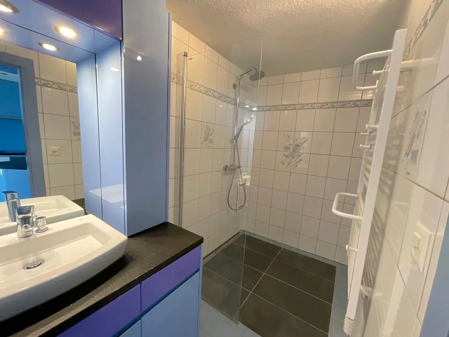 Grande casa indipendente di 325 m2 divisa in due appartamenti. Ideale per due famiglie vicine. - Foto 7 di 13