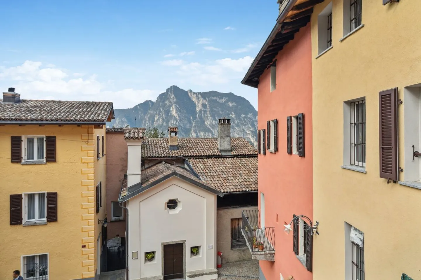Ristrutturata nel nucleo - 4.5 locali con Vista lago - Foto 9 di 9