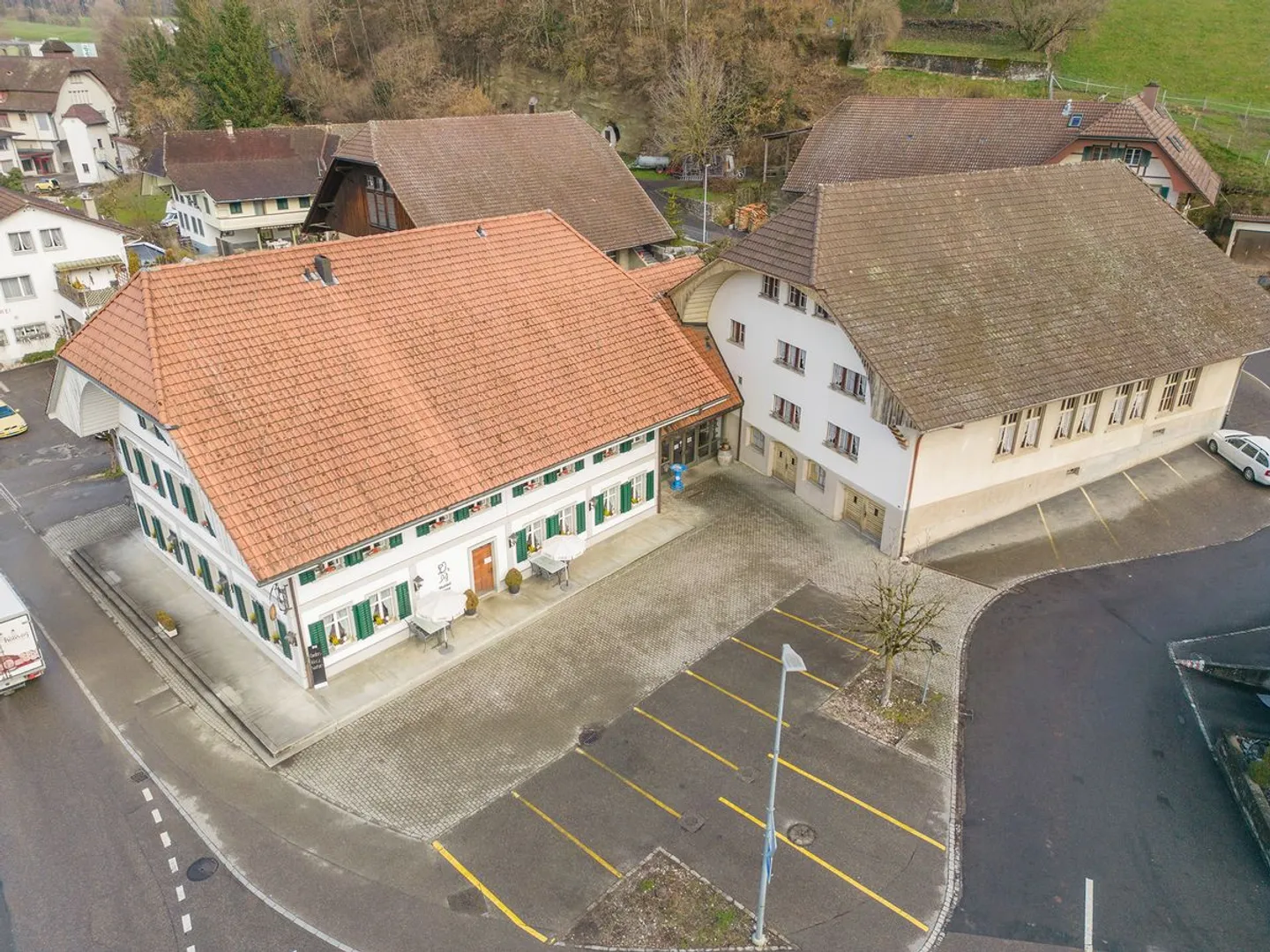 Ristorante di campagna distintivo con potenziale di riconversione - Foto 4 di 13