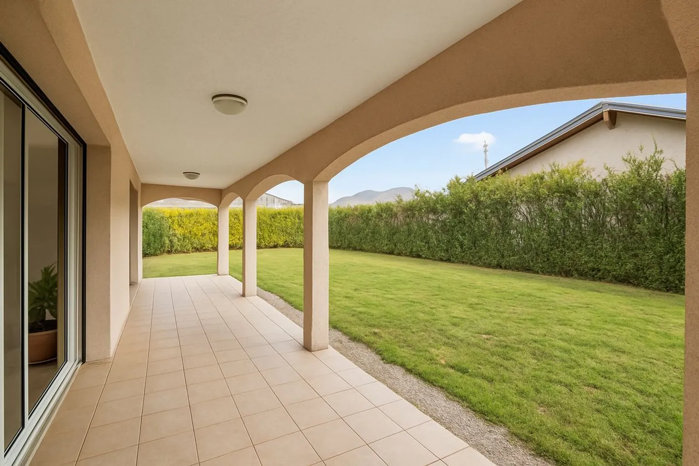 Charmante Familienvilla in einem Wohngebiet - Foto 1 von 4