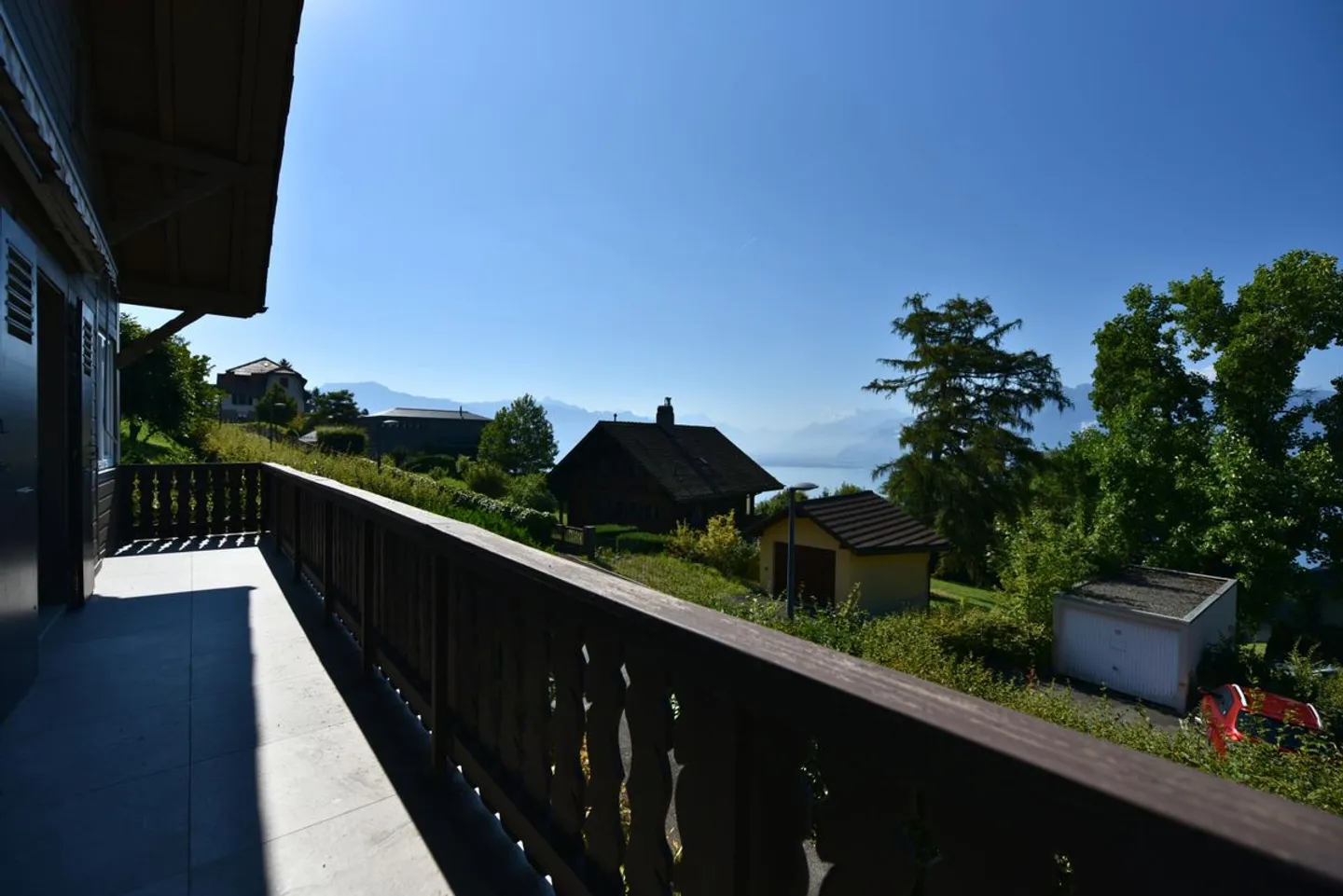 Chalet de charme avec vue panoramique sur le lac Léman - Mont-Pèlerin (Chardonne) - Photo 6 sur 6