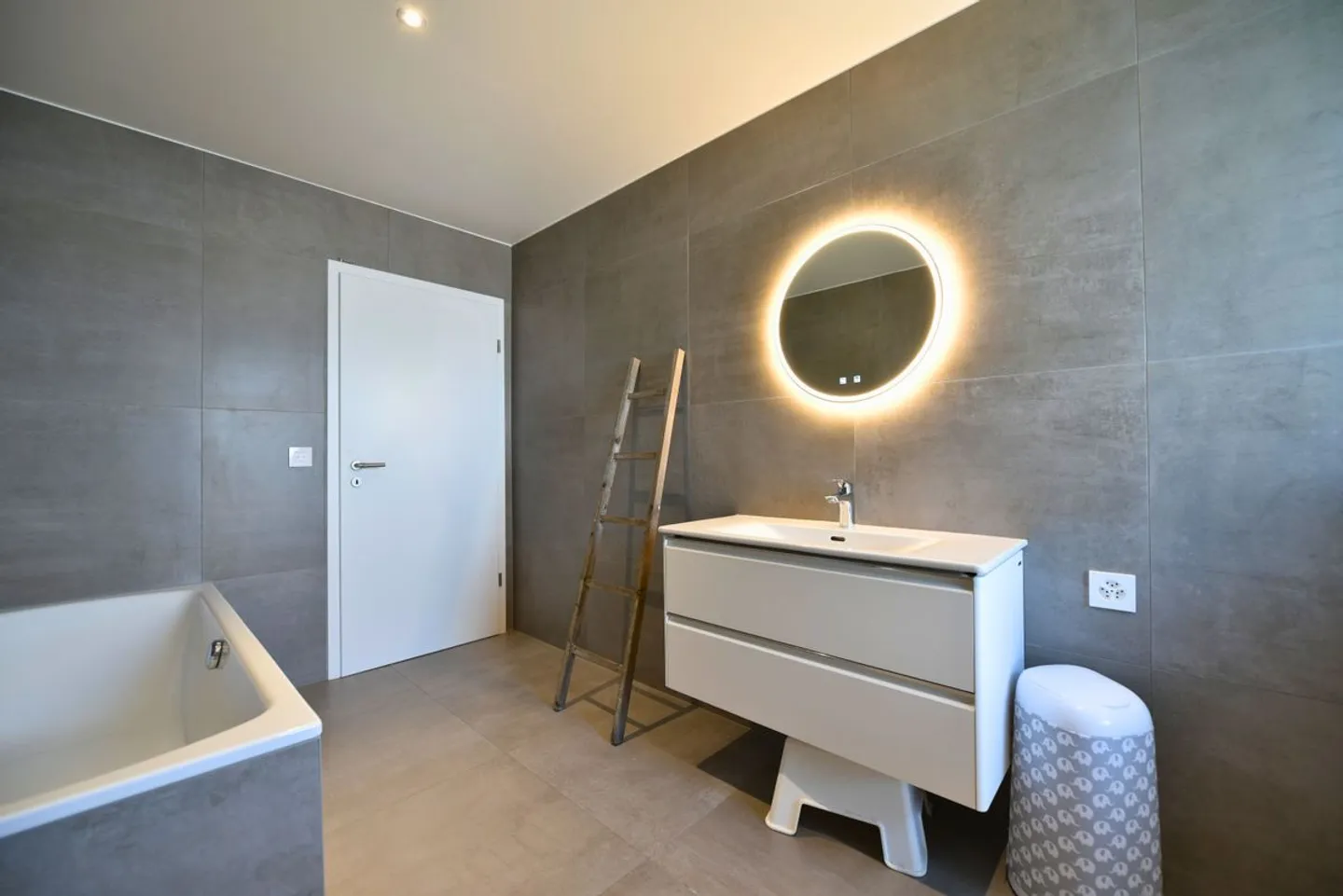 Villa spacieuse et moderne - Photo 7 sur 10