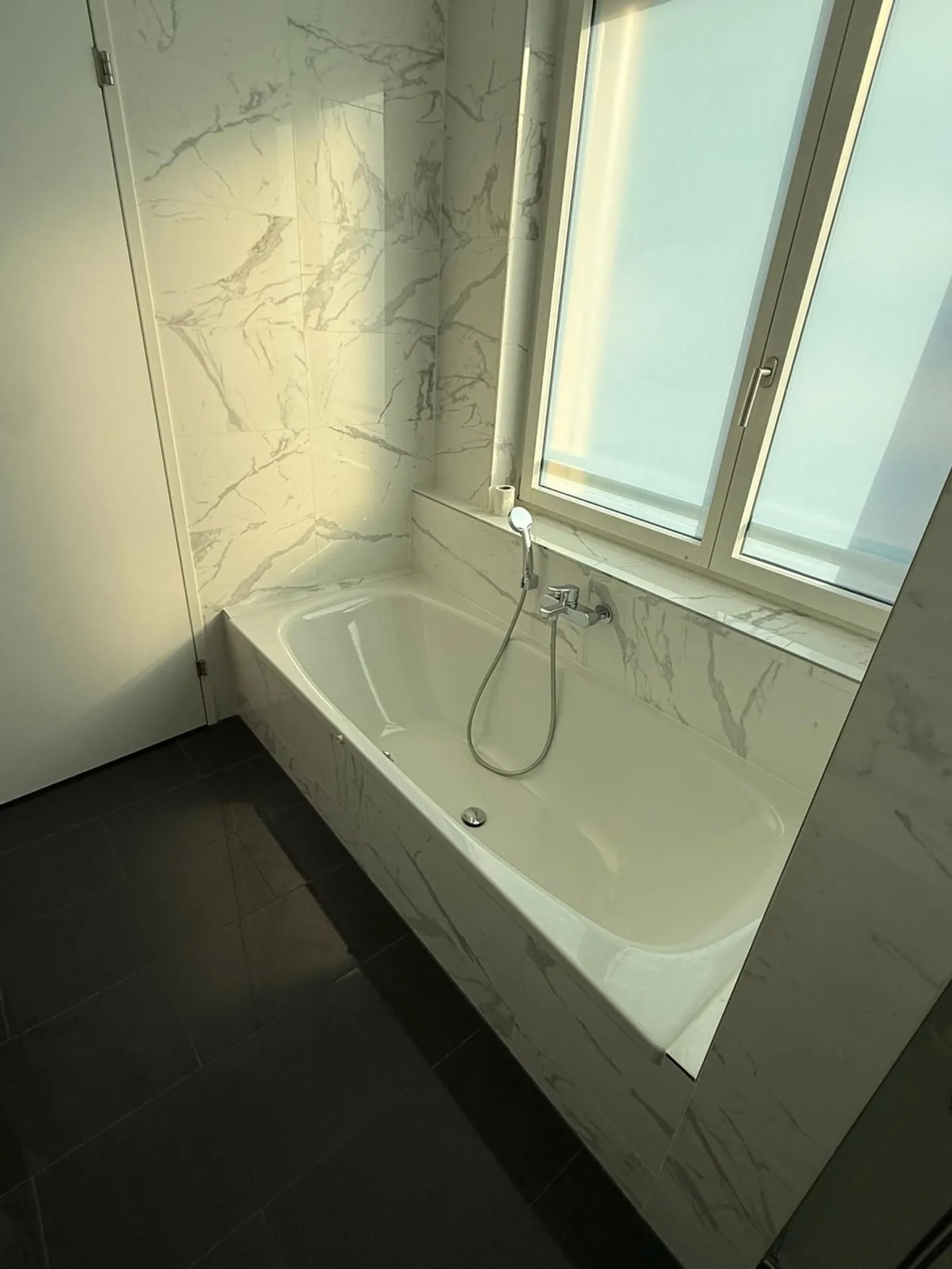 Dream apartment in Greppen with a view - 4.5 rooms with great amenities - Photo 12 of 13