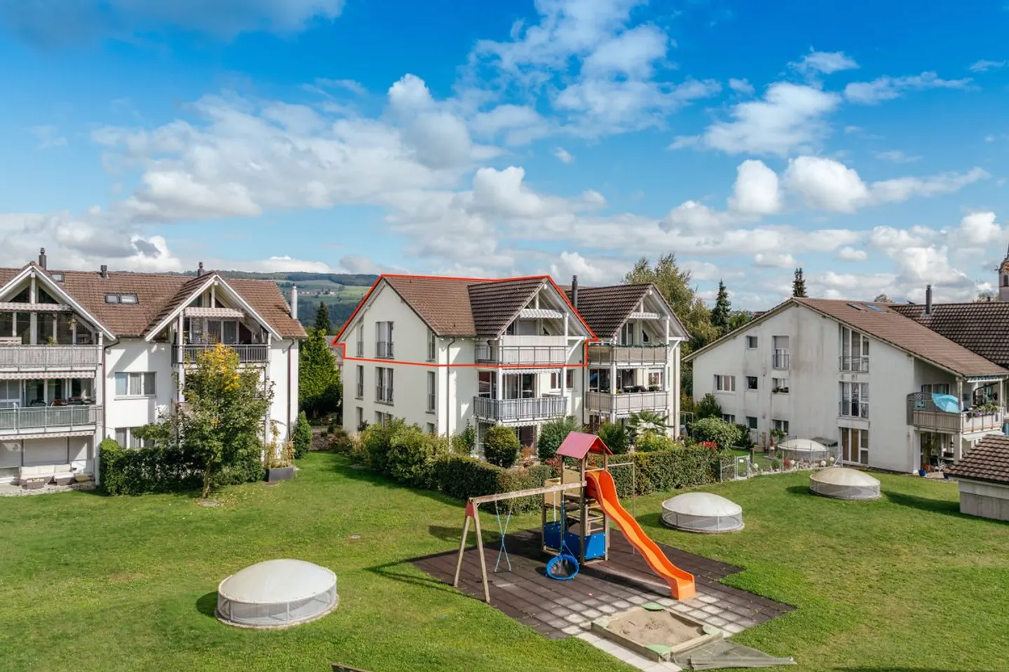 Appartement sous les combles attrayant de 3½ pièces avec locataires existants - Photo 1 sur 12