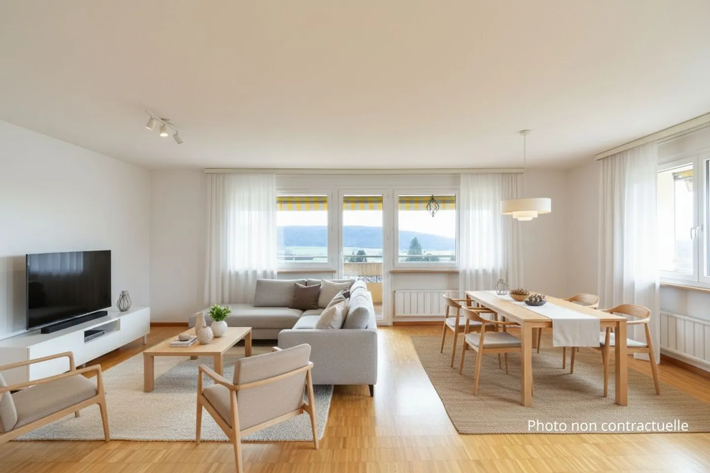 Bright 4.5-room apartment with balcony and parking space - Photo 3 of 10