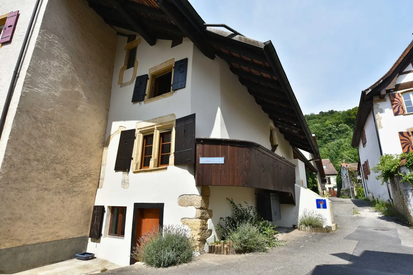 Charmante maison villageoise au coeur historique de Cressier - Photo 1 sur 3