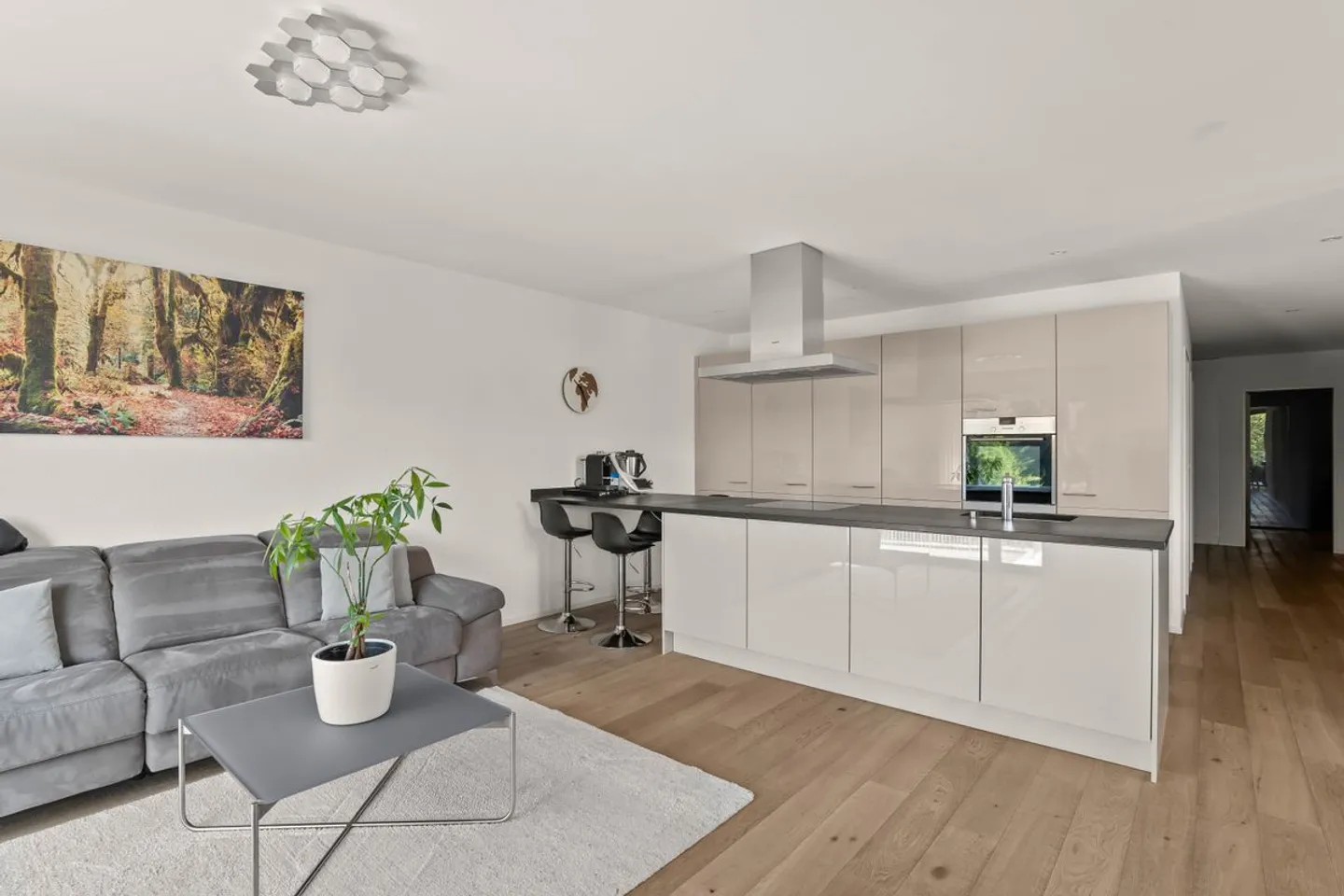 Comfortable 4.5-room apartment in a quiet location - Photo 1 of 10