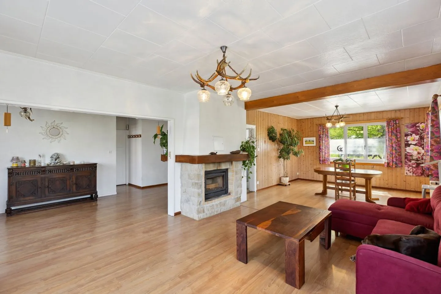 Individual villa with large independent studio and multiple possibilities on large plot - Photo 9 of 12