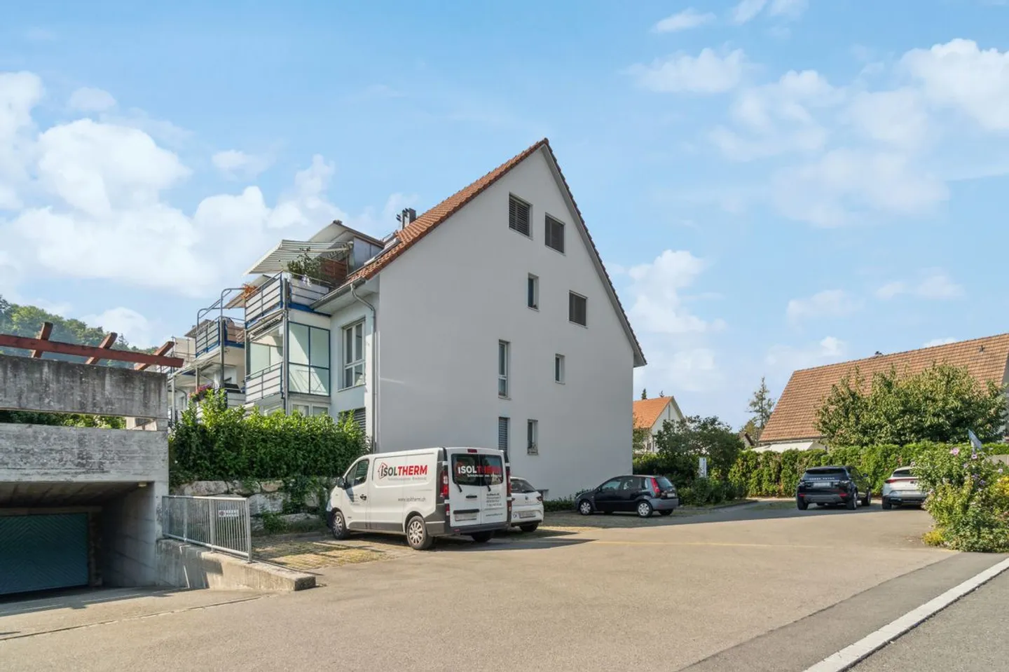 An top Lage mit Garten - unschlagbar tiefe Betriebskosten - Foto 2 von 13