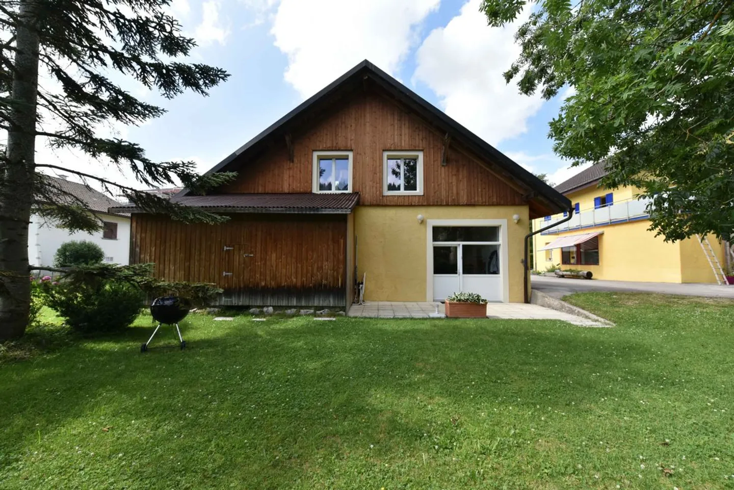 Ein charmantes Familienhaus in Les Verrières - Foto 1 von 10