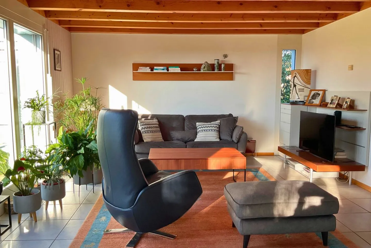 Casa indipendente spaziosa con terrazza panoramica e giardino a Villorsonnens - Foto 4 di 10
