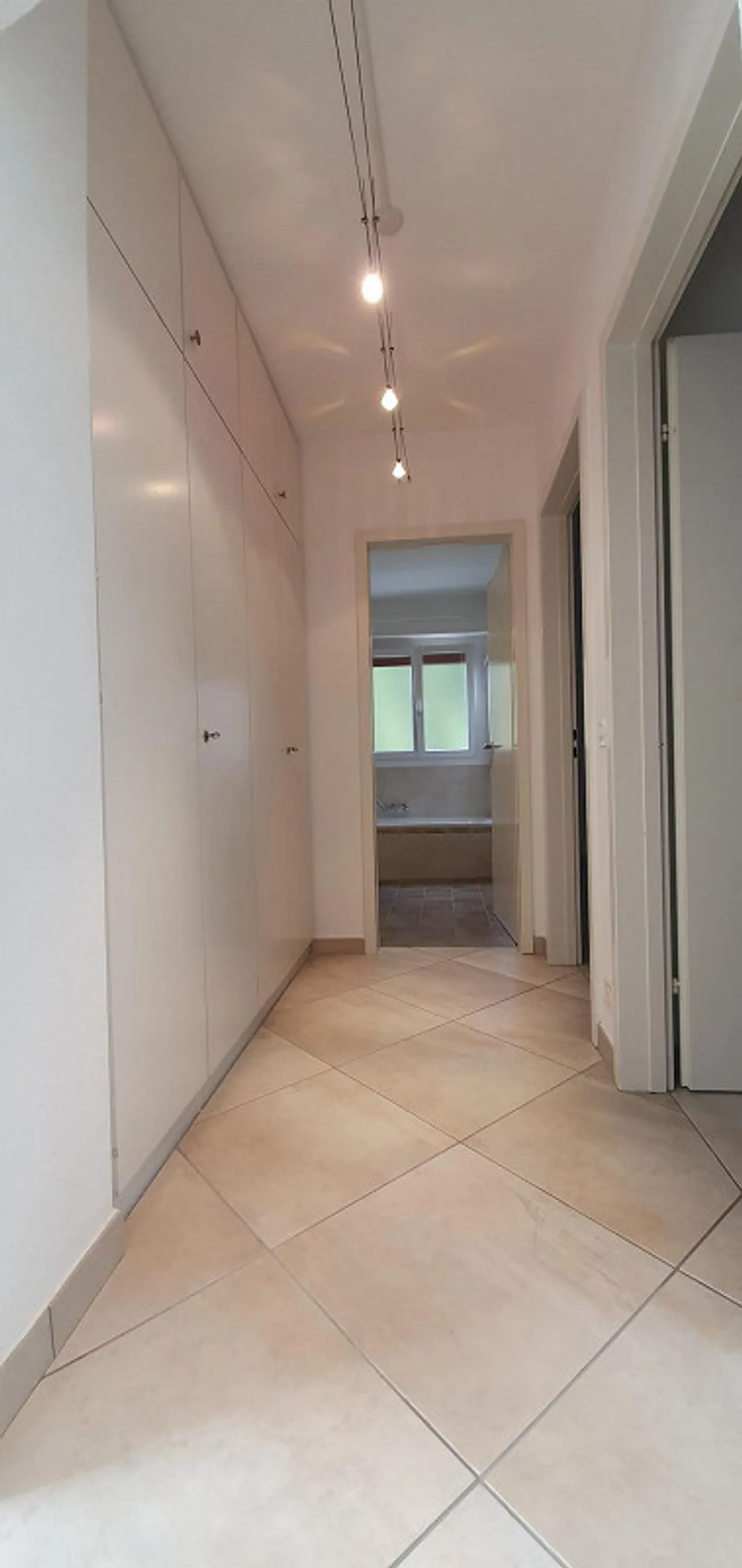 Appartamento luminoso a Magliaso - Foto 8 di 12