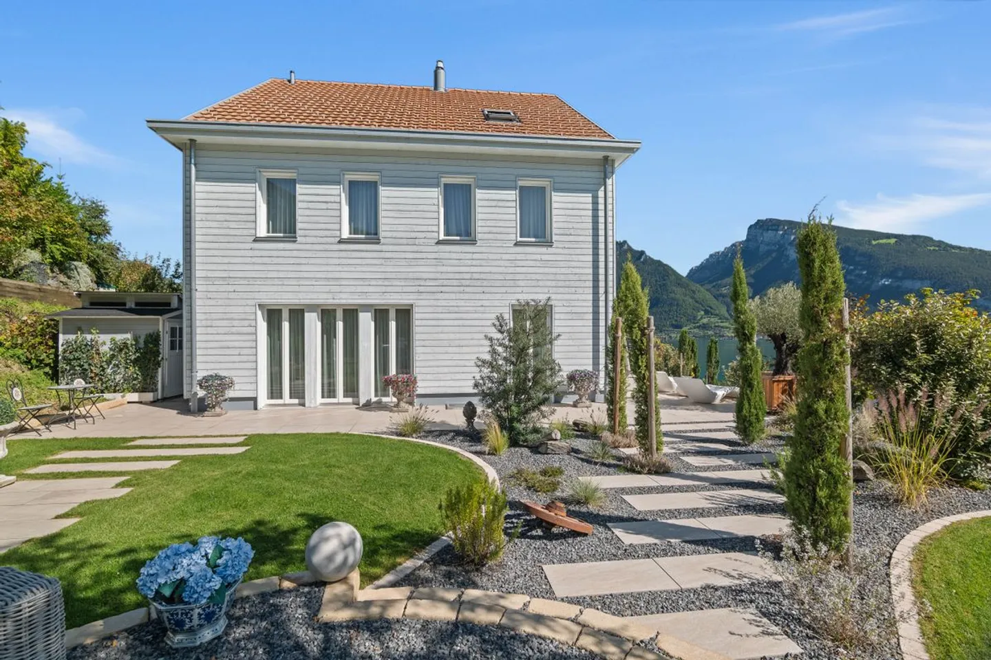 Exklusives Einfamilienhaus - Foto 2 von 8