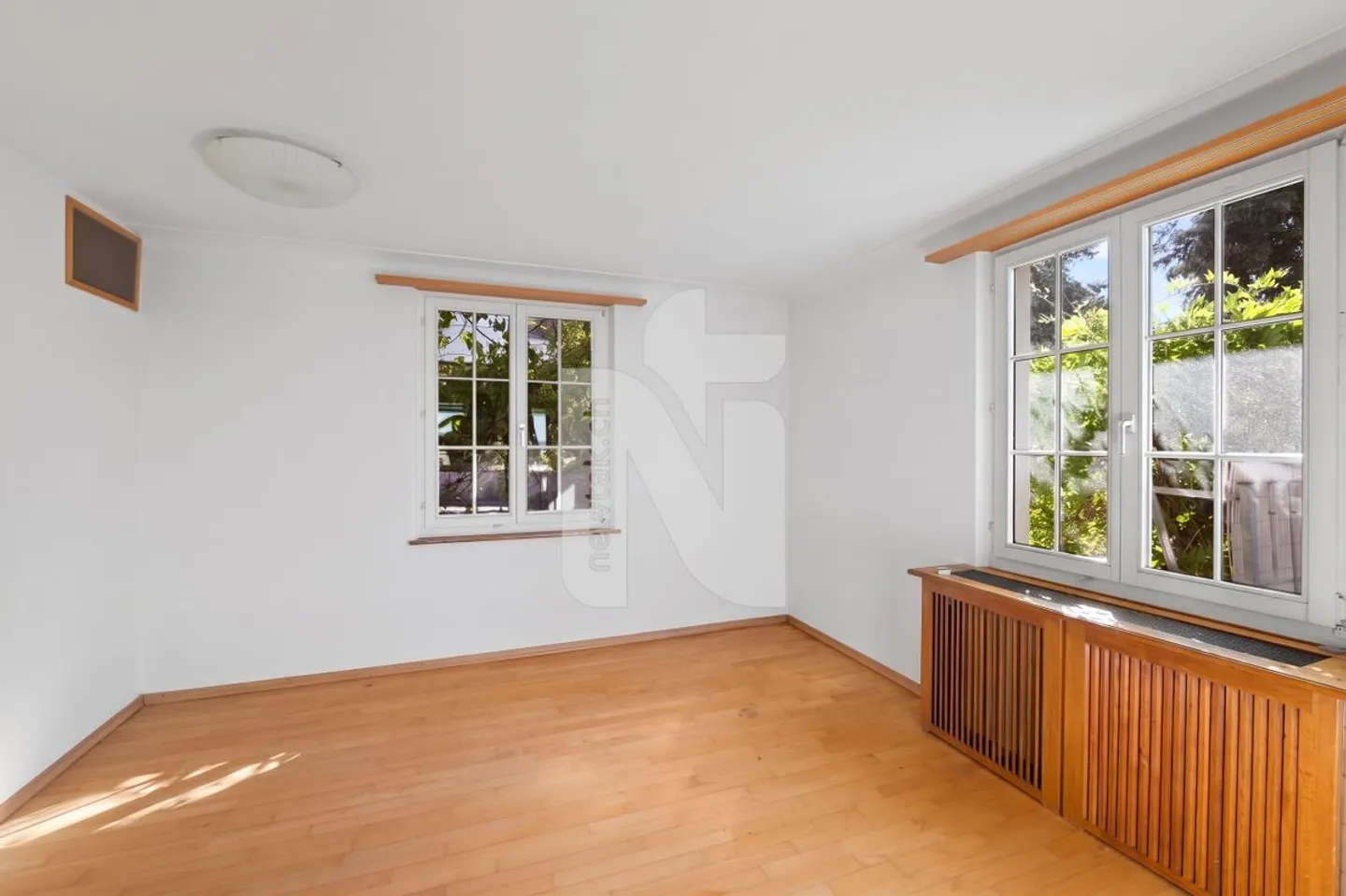Casa bifamiliare adatta alle famiglie con appartamento, giardino e vista sui tetti di Basilea - Foto 5 di 13