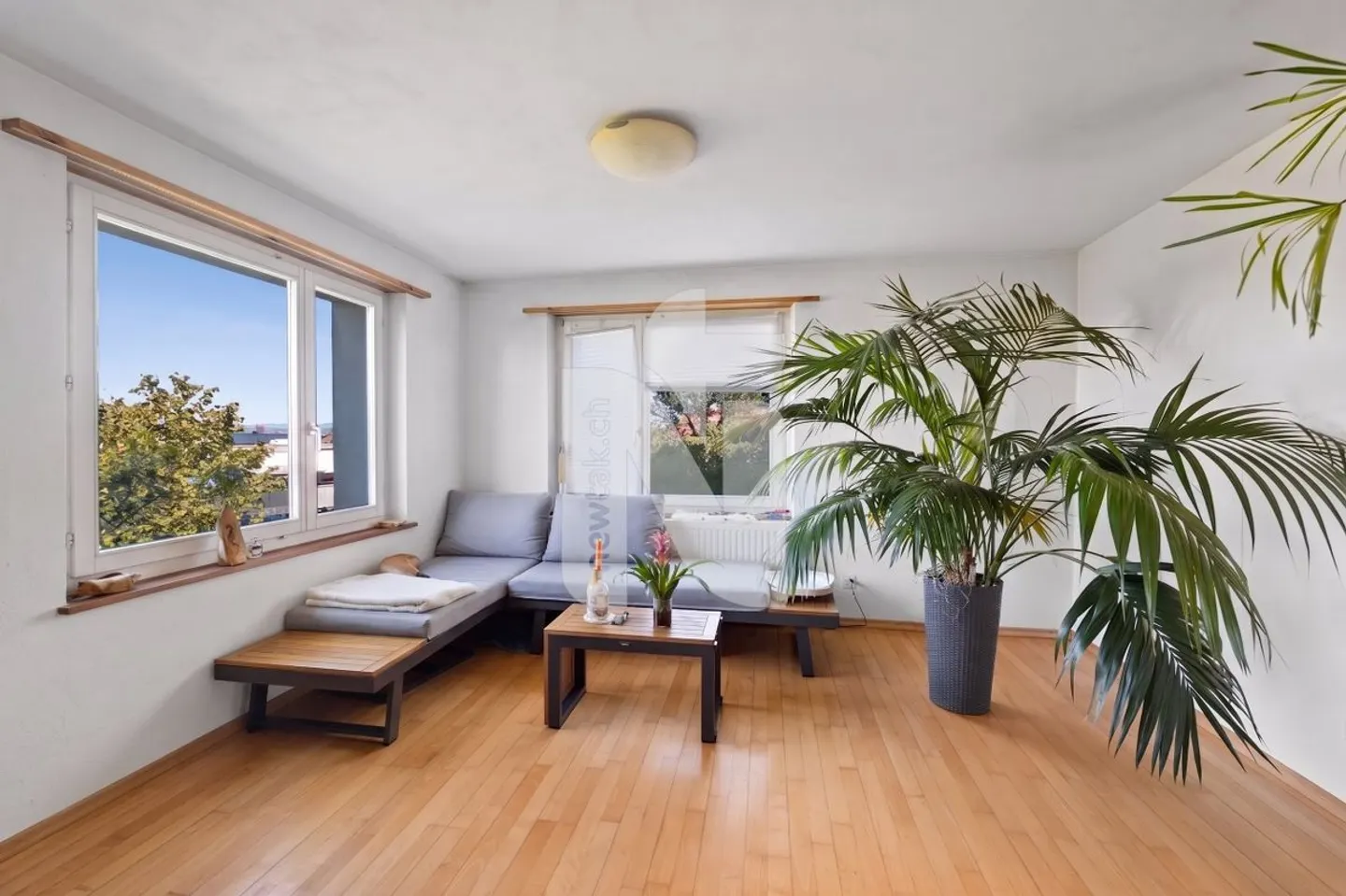 Casa bifamiliare adatta alle famiglie con appartamento, giardino e vista sui tetti di Basilea - Foto 9 di 13