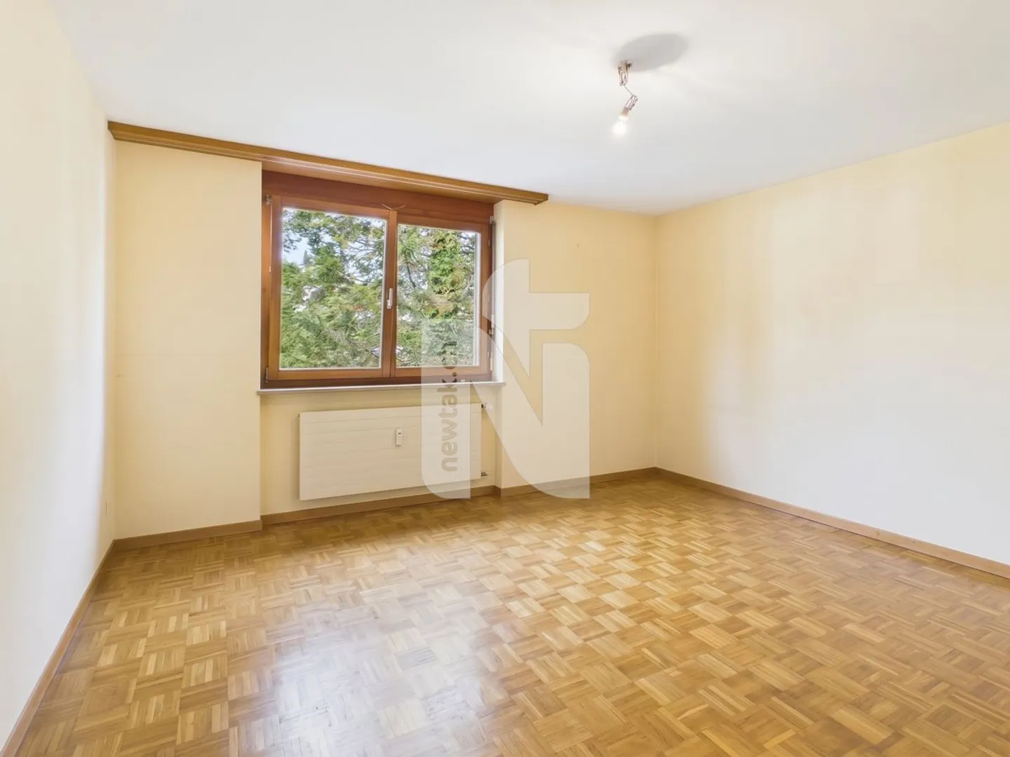 Geräumige Wohnung mit Balkon - Foto 8 von 13