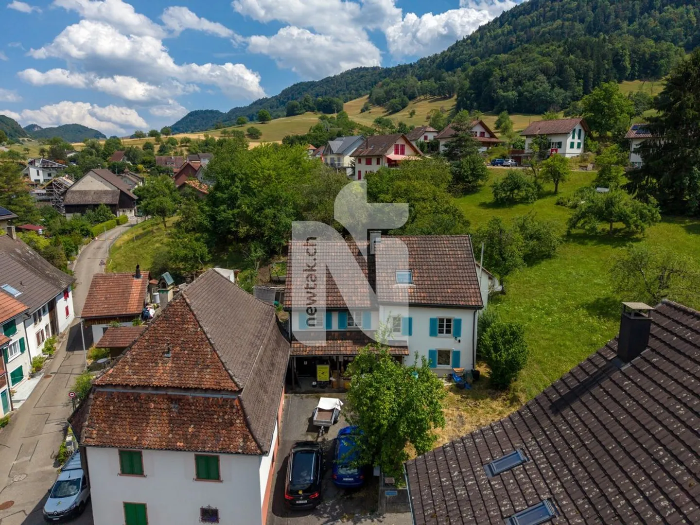 Freistehendes, familienfreundliches Einfamilienhaus mit grossem Garten und Blick ins Grüne - Photo 11 of 11