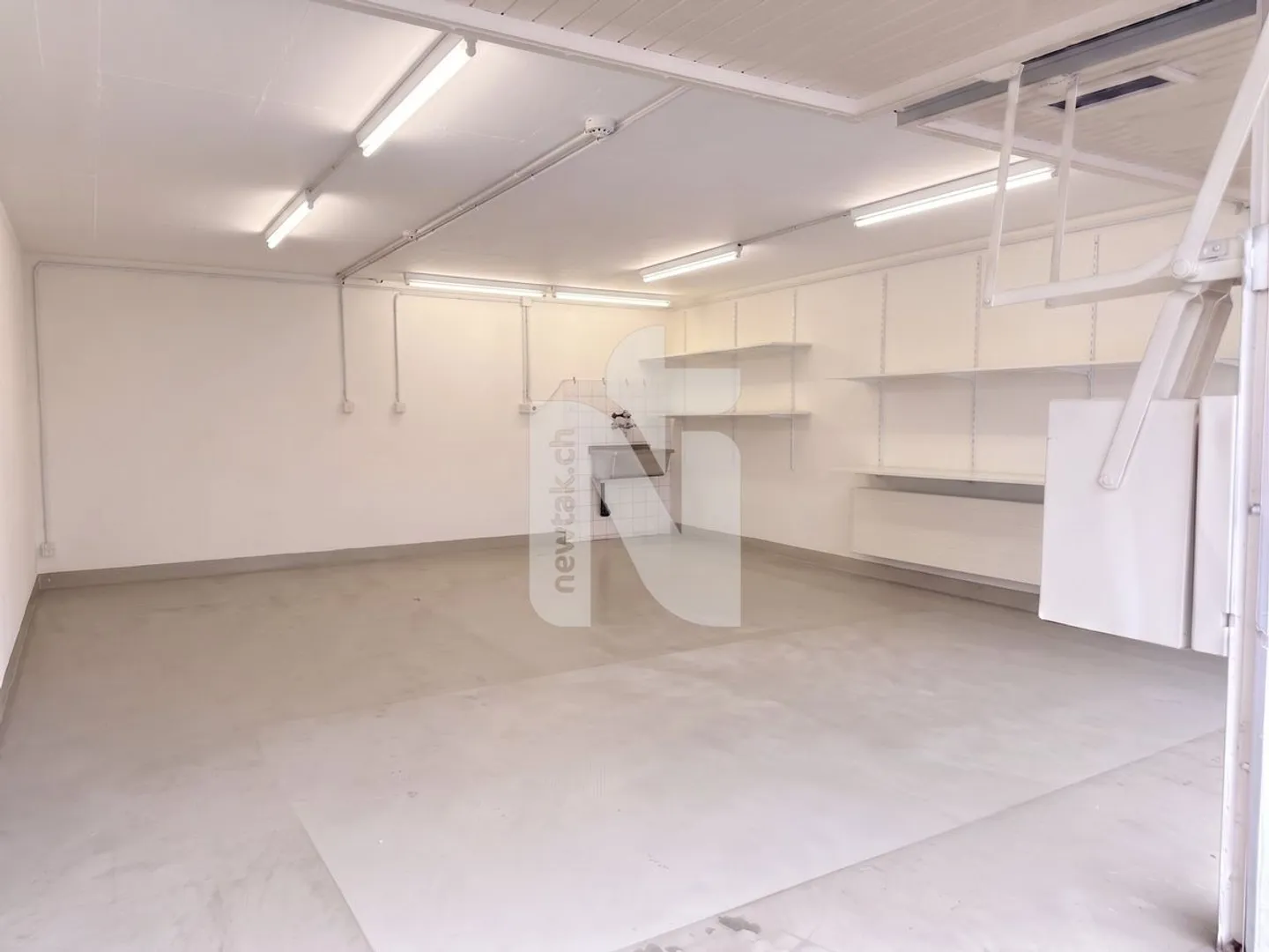 Espace de travail/commercial polyvalent ou atelier avec accès direct - Photo 3 sur 5