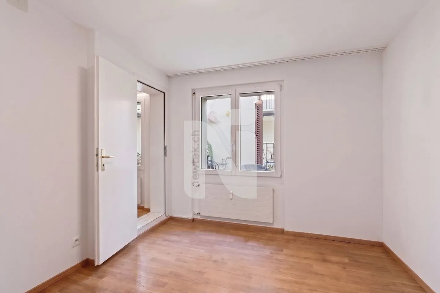 Attractive Yield Multi-Family House with Generous Living Units in Desirable Location in Binningen - Photo 9 of 13