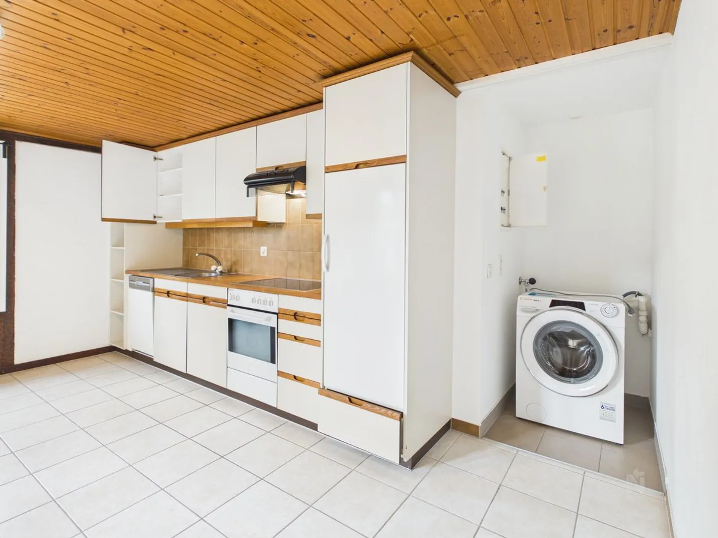 Charming Maisonette Apartment with New Kitchen, Private Washing Machine and Plenty of Space - Photo 7 of 9