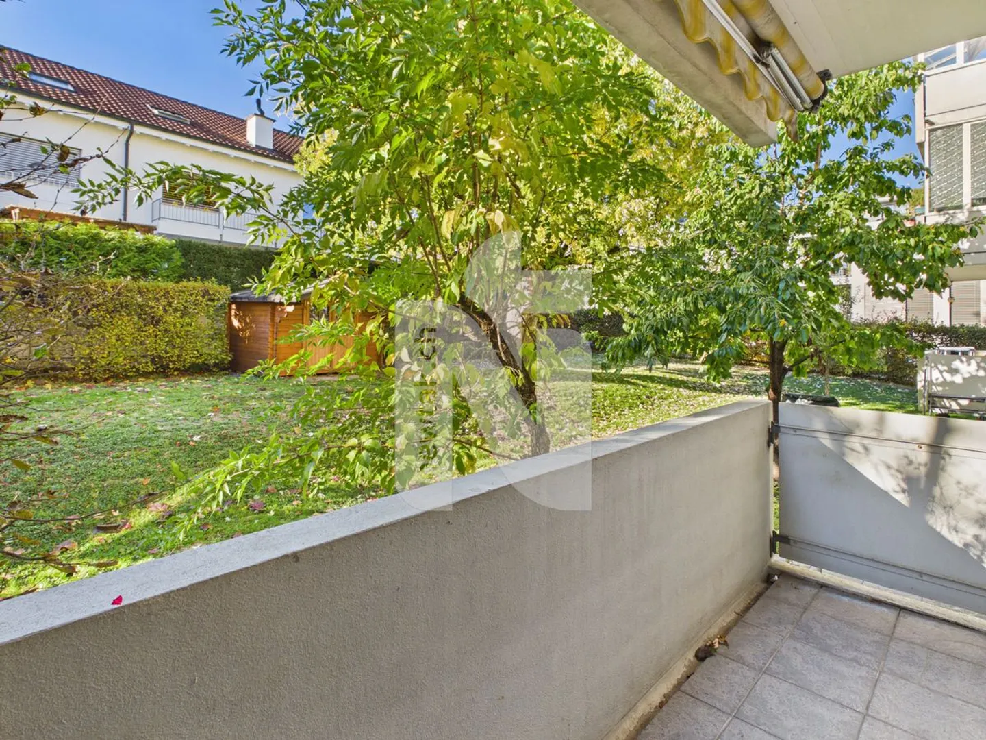 Appartement 5.5 pièces avec accès au jardin et garage privé - Photo 2 sur 12